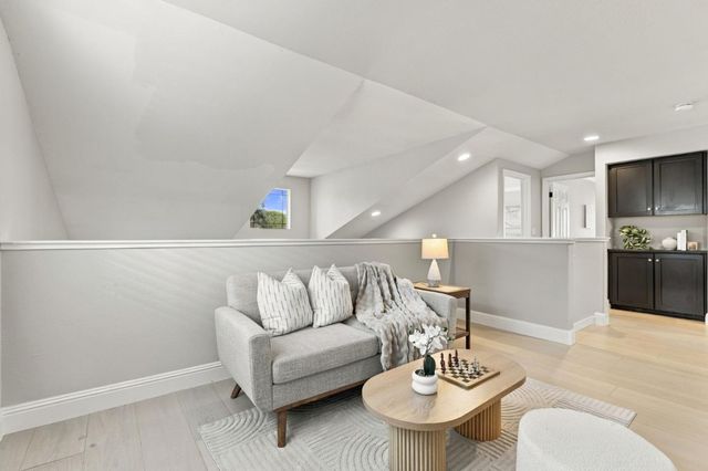 217 Orchard Glen Court, Mountain View, CA 94043