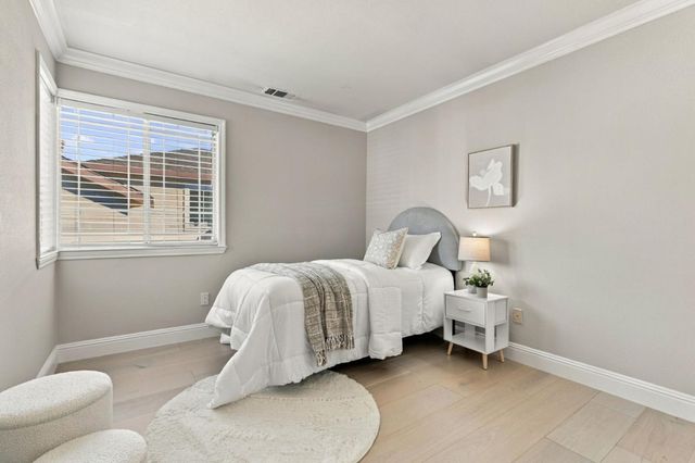 217 Orchard Glen Court, Mountain View, CA 94043