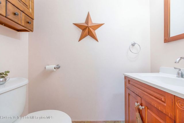 15 Strange Court Pp28, Athens, NY 12015