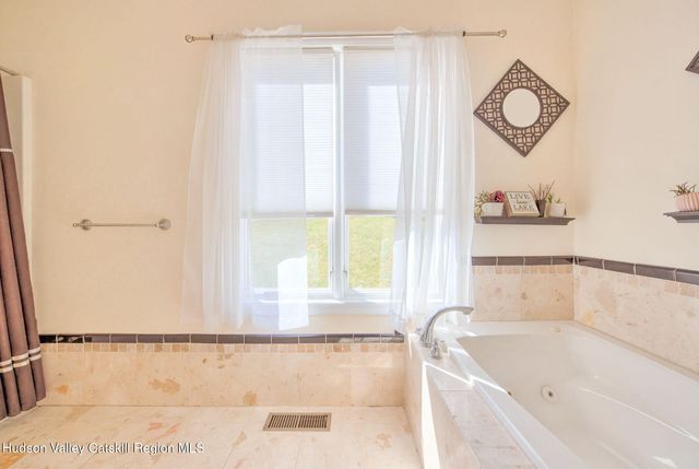 15 Strange Court Pp28, Athens, NY 12015