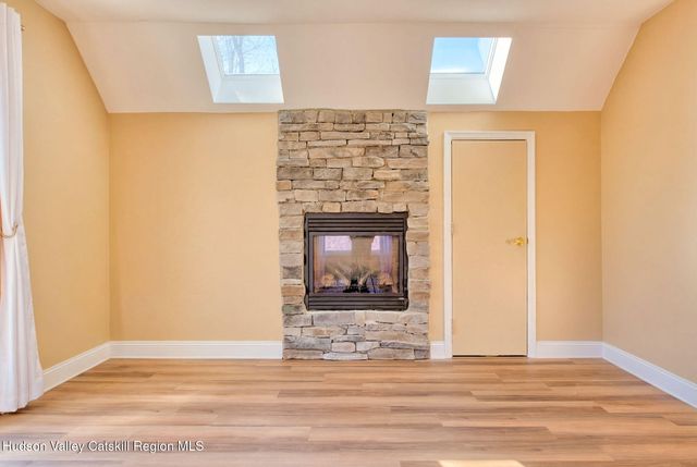 15 Strange Court Pp28, Athens, NY 12015