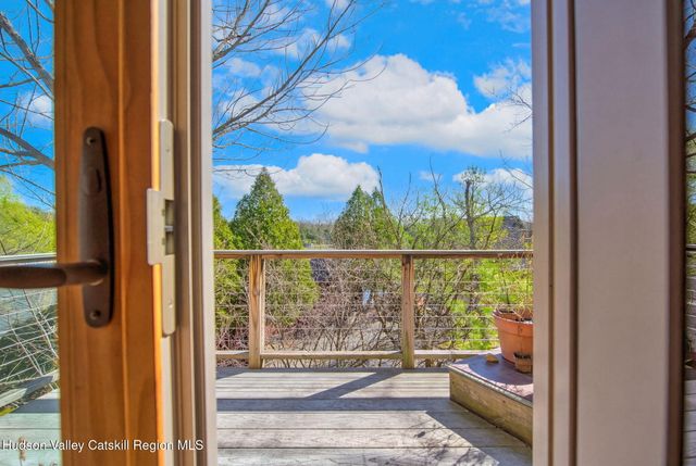 15 Strange Court Pp28, Athens, NY 12015