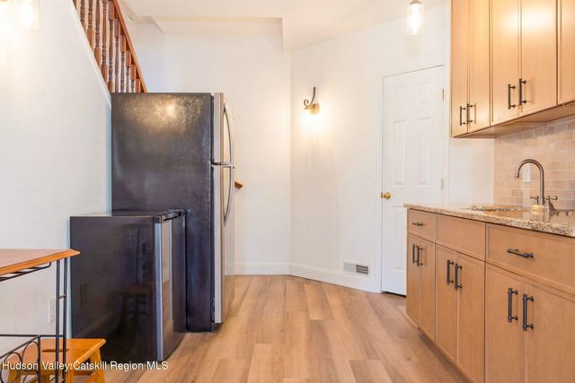 15 Strange Court Pp28, Athens, NY 12015