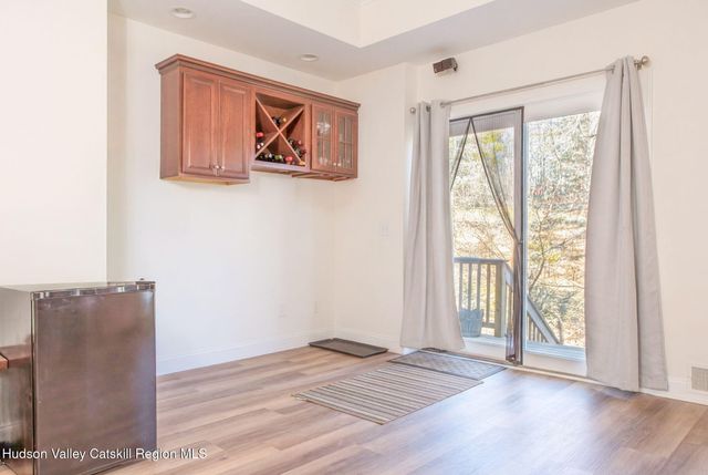 15 Strange Court Pp28, Athens, NY 12015