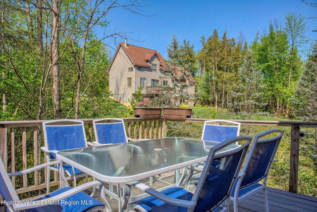 15 Strange Court Pp28, Athens, NY 12015