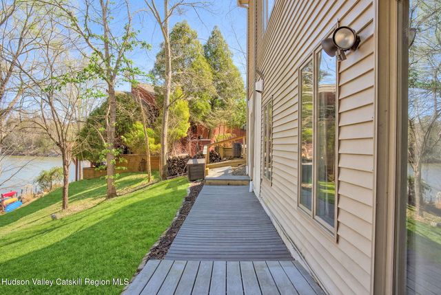 15 Strange Court Pp28, Athens, NY 12015