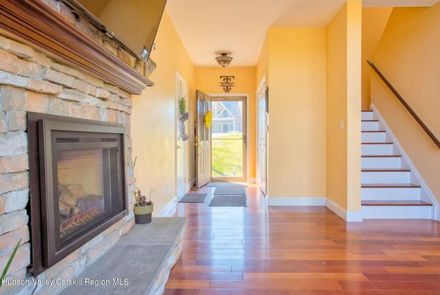 15 Strange Court Pp28, Athens, NY 12015