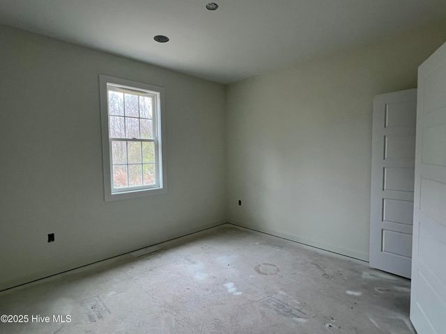 401 James Street, Vass, NC 28394