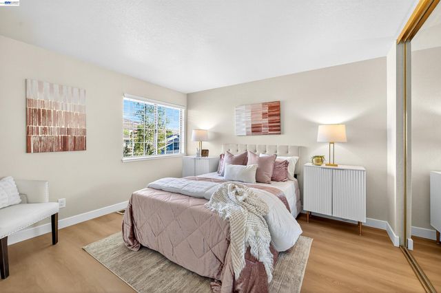 5075 Canyon Crest Dr, San Ramon, CA 94582