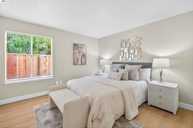 5075 Canyon Crest Dr, San Ramon, CA 94582