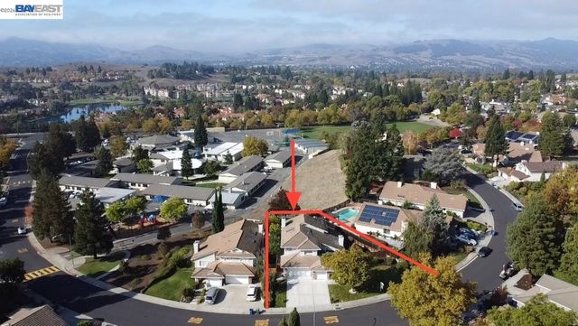 5075 Canyon Crest Dr, San Ramon, CA 94582