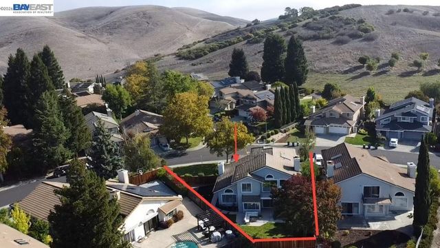 5075 Canyon Crest Dr, San Ramon, CA 94582