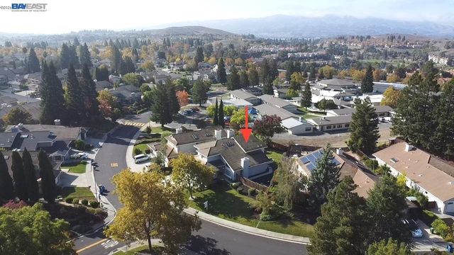 5075 Canyon Crest Dr, San Ramon, CA 94582