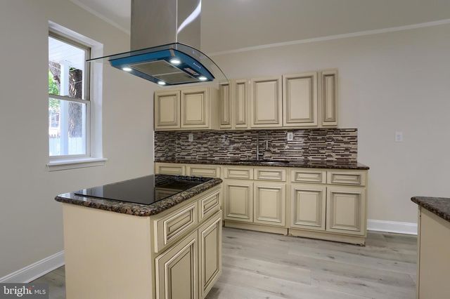 1726 MARKET ST, Harrisburg, PA 17103