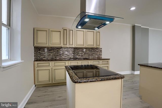 1726 MARKET ST, Harrisburg, PA 17103