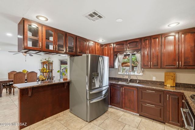 5645 S Caballo Road, Tucson, AZ 85746