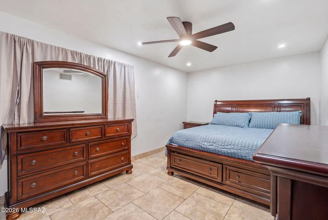 5645 S Caballo Road, Tucson, AZ 85746