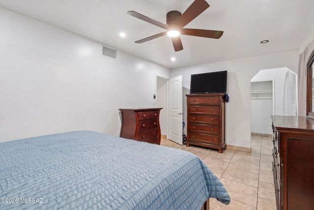 5645 S Caballo Road, Tucson, AZ 85746