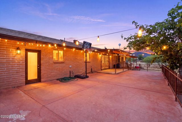 5645 S Caballo Road, Tucson, AZ 85746