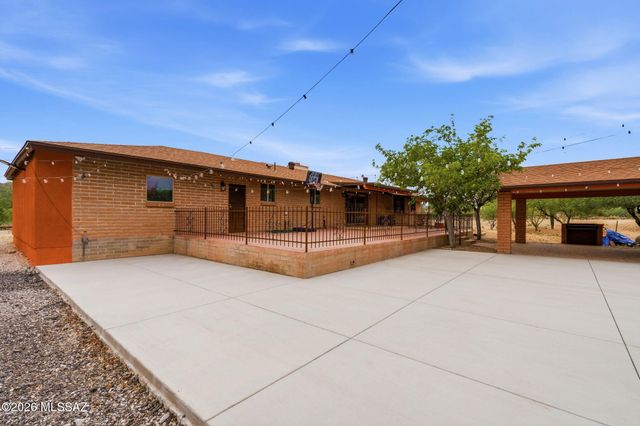 5645 S Caballo Road, Tucson, AZ 85746