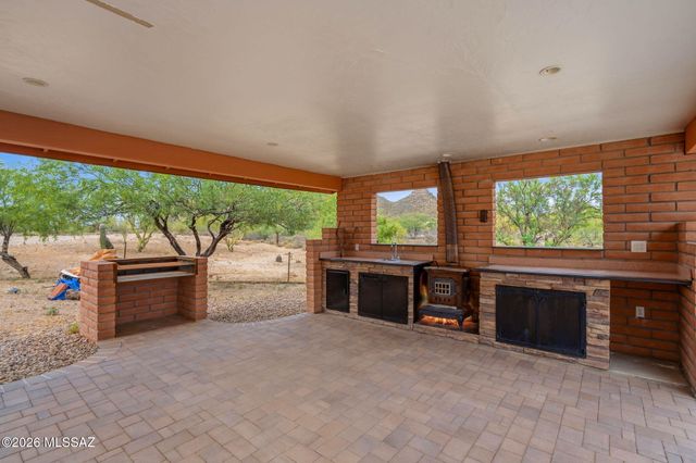 5645 S Caballo Road, Tucson, AZ 85746
