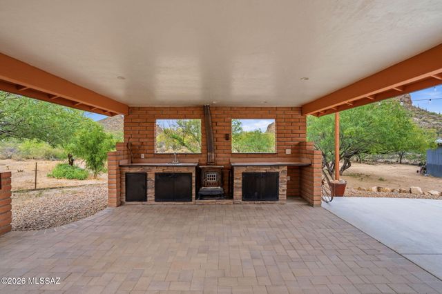 5645 S Caballo Road, Tucson, AZ 85746