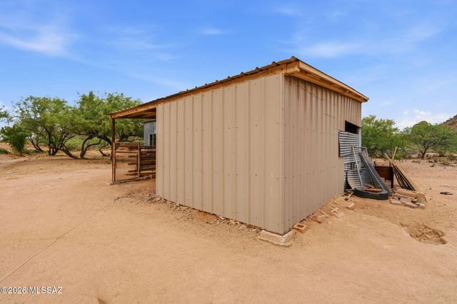 5645 S Caballo Road, Tucson, AZ 85746