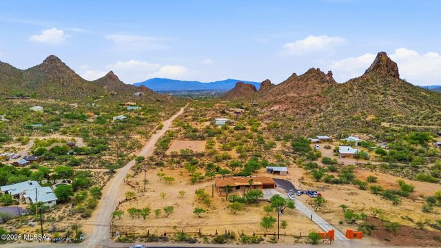 5645 S Caballo Road, Tucson, AZ 85746