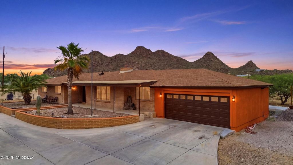 5645 S Caballo Road, Tucson, AZ 85746