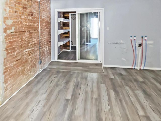 4748 S Broadway, St Louis, MO 63111