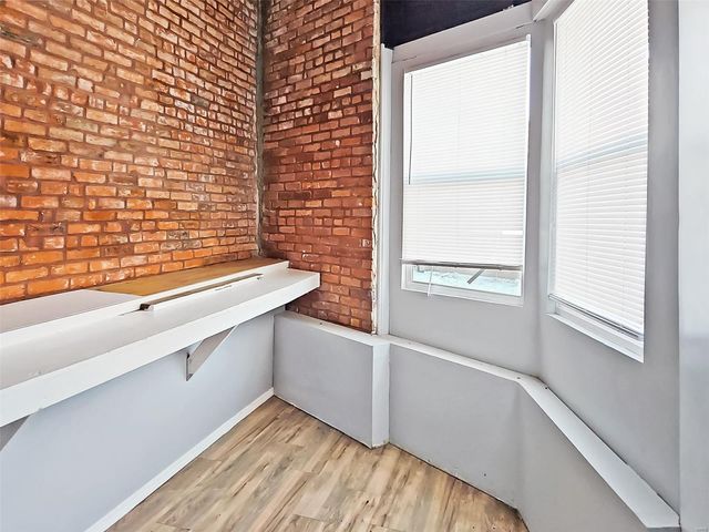 4748 S Broadway, St Louis, MO 63111