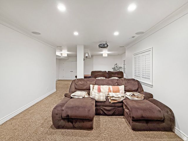 554 E 3575 N, North Ogden, UT 84414