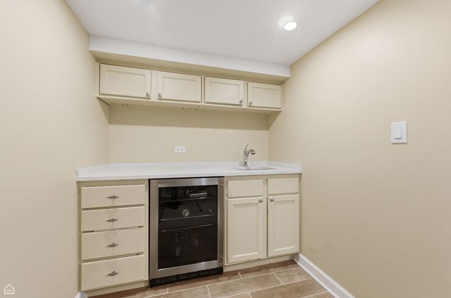 1940 Chestnut Avenue, Wilmette, IL 60091