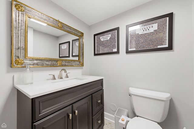 1940 Chestnut Avenue, Wilmette, IL 60091