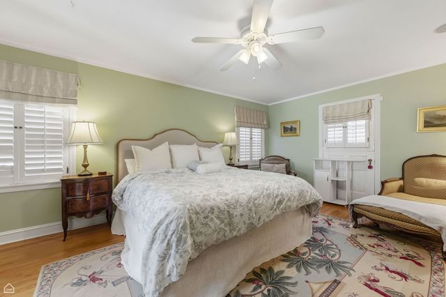 1940 Chestnut Avenue, Wilmette, IL 60091