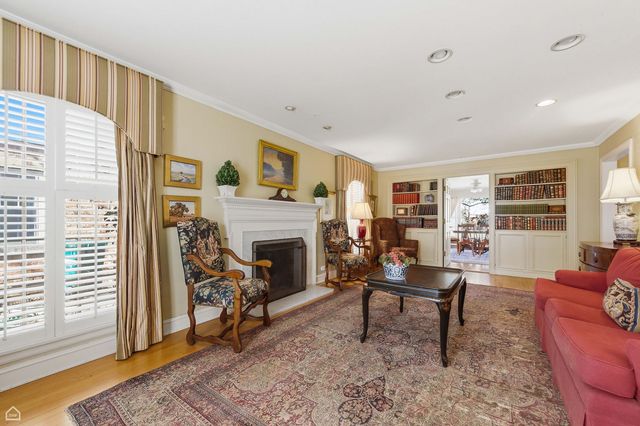 1940 Chestnut Avenue, Wilmette, IL 60091