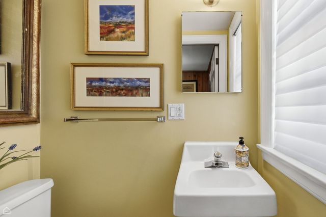 1940 Chestnut Avenue, Wilmette, IL 60091