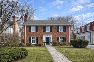 1940 Chestnut Avenue, Wilmette, IL 60091