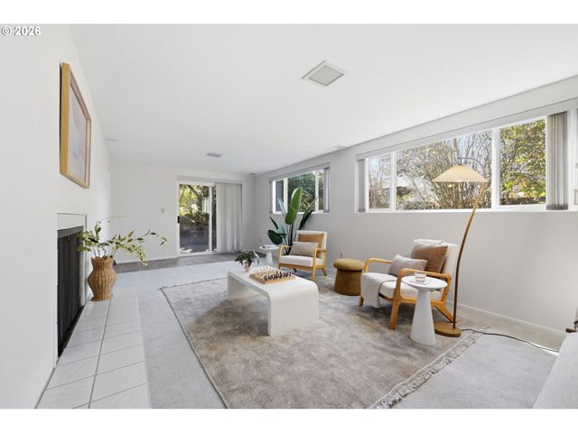 260 W 20TH Ave, Eugene, OR 97405