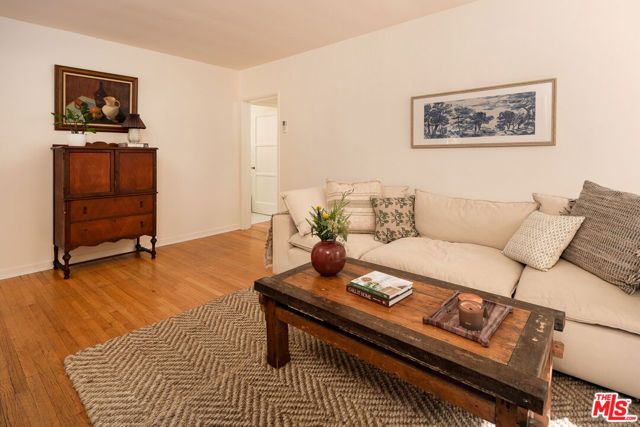 3822 York Boulevard, Los Angeles, CA 90065