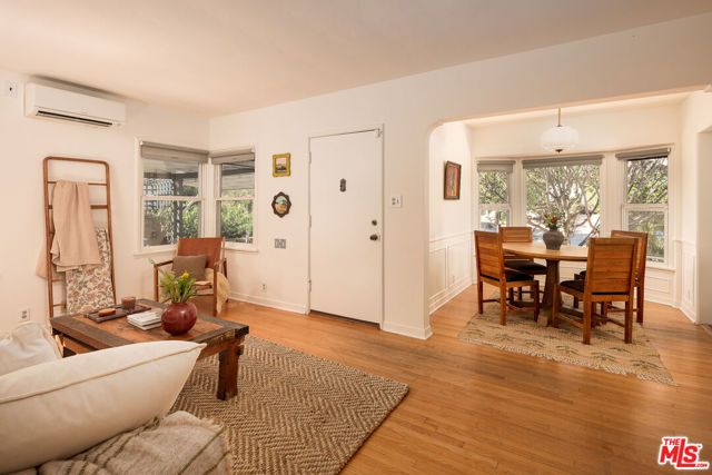 3822 York Boulevard, Los Angeles, CA 90065