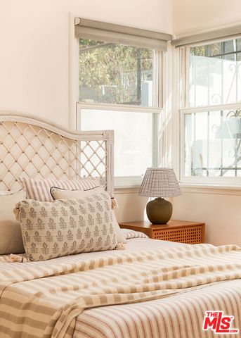 3822 York Boulevard, Los Angeles, CA 90065