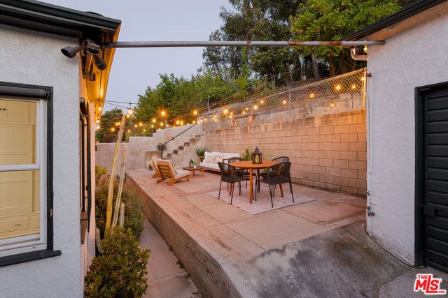 3822 York Boulevard, Los Angeles, CA 90065