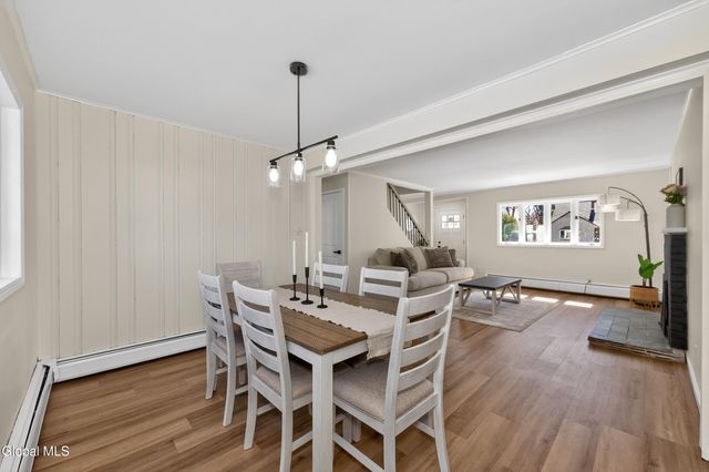 35 Knob Hill Road, Colonie, NY 12211