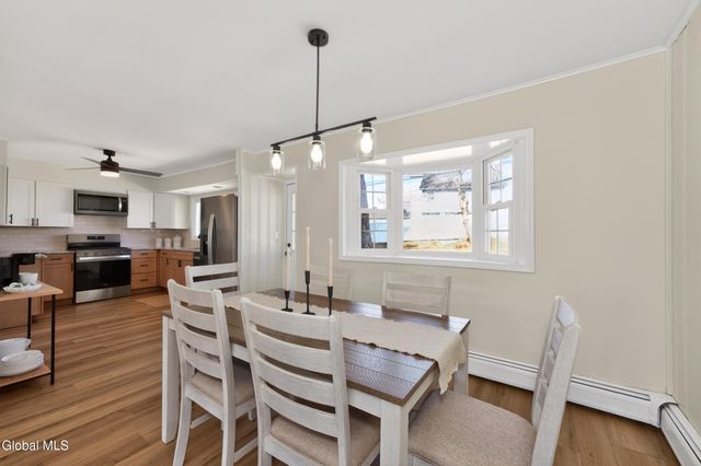 35 Knob Hill Road, Colonie, NY 12211