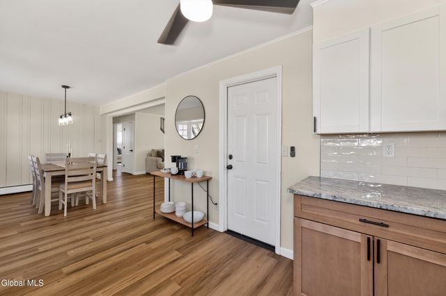 35 Knob Hill Road, Colonie, NY 12211