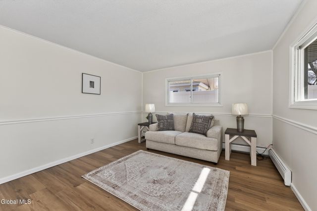 35 Knob Hill Road, Colonie, NY 12211