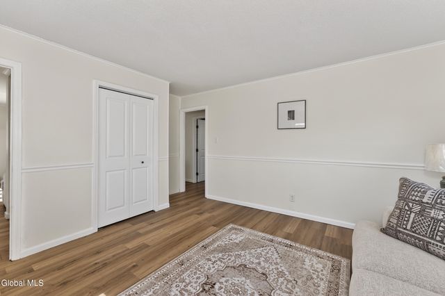 35 Knob Hill Road, Colonie, NY 12211