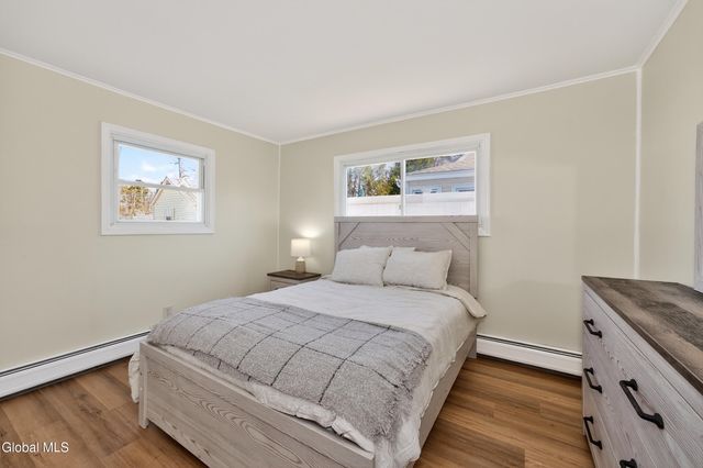 35 Knob Hill Road, Colonie, NY 12211