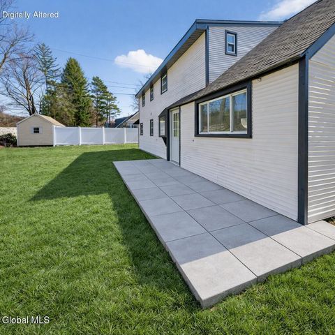 35 Knob Hill Road, Colonie, NY 12211